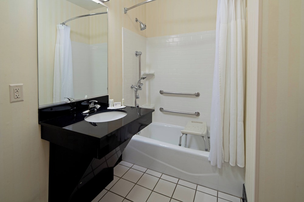 Fairfield Inn & Suites by Marriott Los Angeles West Covina - photo 12