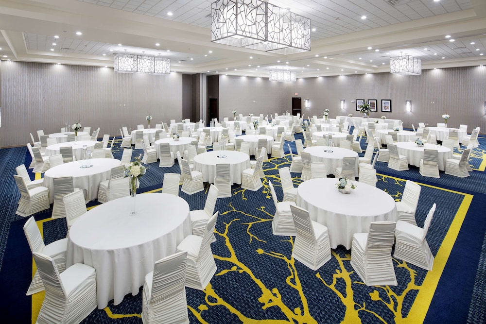 Hilton Garden Inn Longview - photo 63