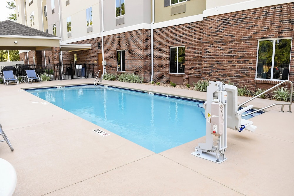 Candlewood Suites Valdosta Mall by IHG - photo 19