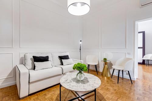 New Sistina Suite Your Italian Holidays — 4-Star Luxury Hotel in Rome, Italy