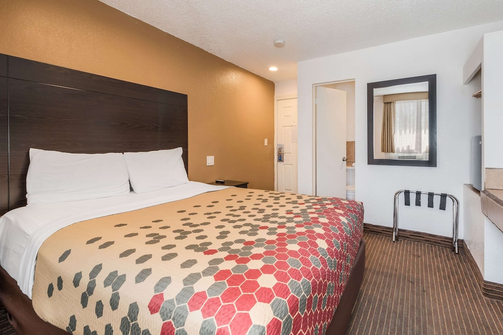 Rodeway Inn Flagstaff Downtown - photo 14