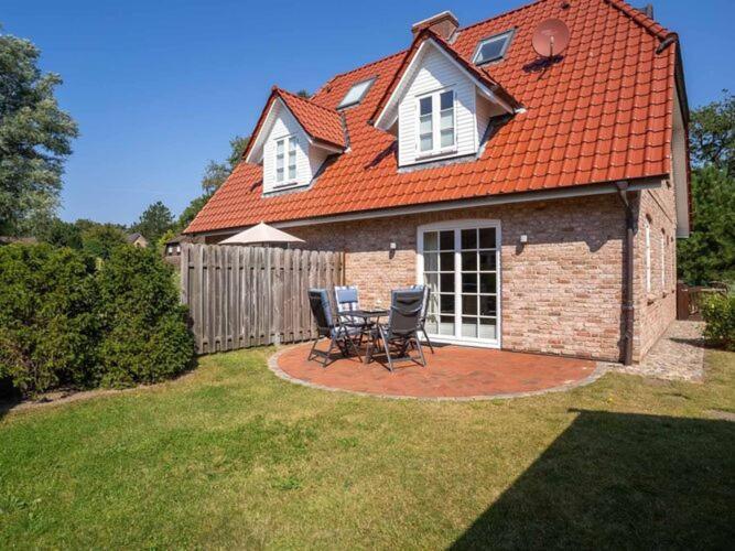 Semi detached house in a quiet location in the village of St Peter Ording