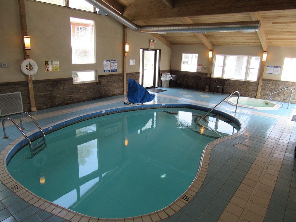 Lake 'N Pines Motel - photo 58