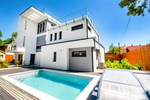 MyFlat Villa Nuvola — 4-Star Luxury Hotel in Siofok, Hungary