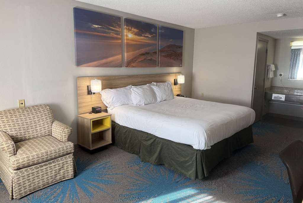 Days Inn by Wyndham Hannibal - photo 23