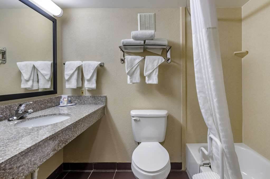 Comfort Inn & Suites Raphine Lexington near I 81 and I 64 - photo 16