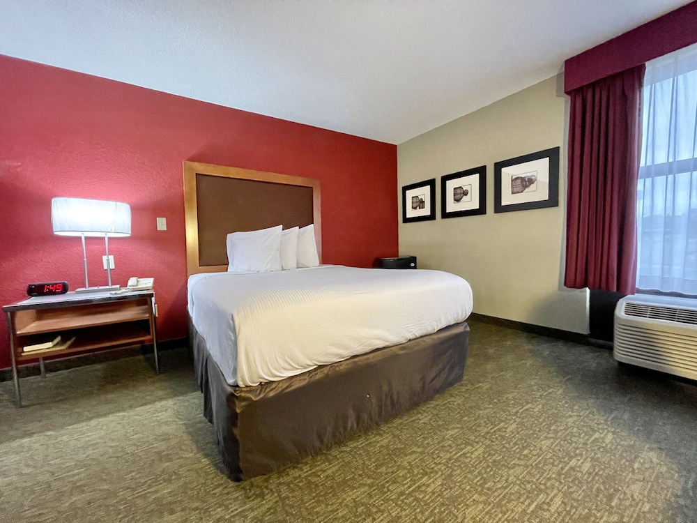 Baymont by Wyndham Fort Wayne Northwest - photo 8
