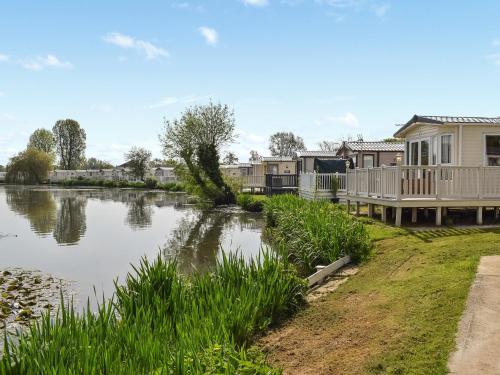 Lake View - last minute hotel in Cirencester