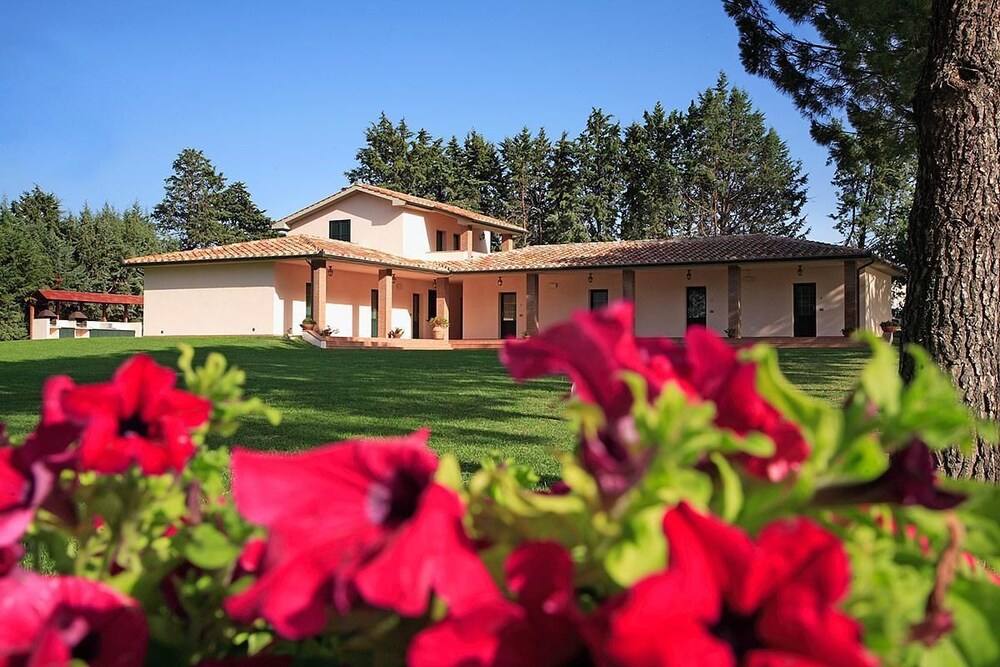 Agriturismo Valle Martina — 4-Star Luxury Hotel in Siracusa, Italy
