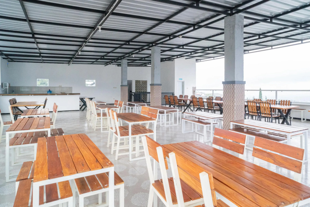 Sans Hotel Queen Batu in Batu, Indonesia