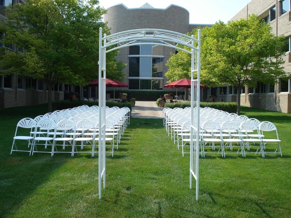 Oak Ridge Hotel and Conference Center - photo 37