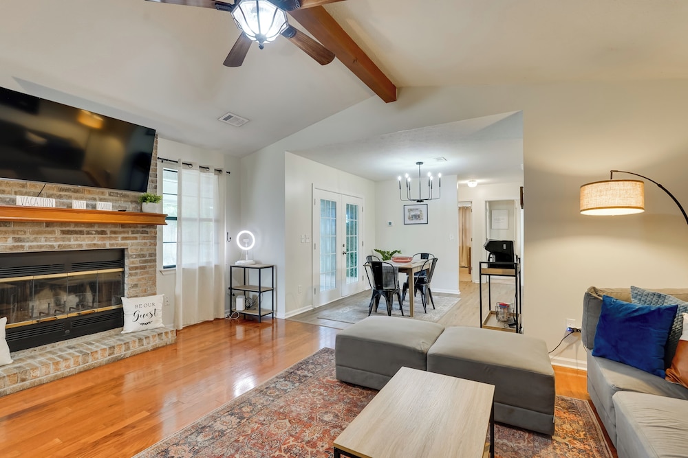 Bright Lynn Haven Home w Screened Porch & Yard - photo 30