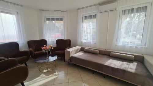 Tulipan Apartman — 4-Star Luxury Hotel in Szeged, Hungary