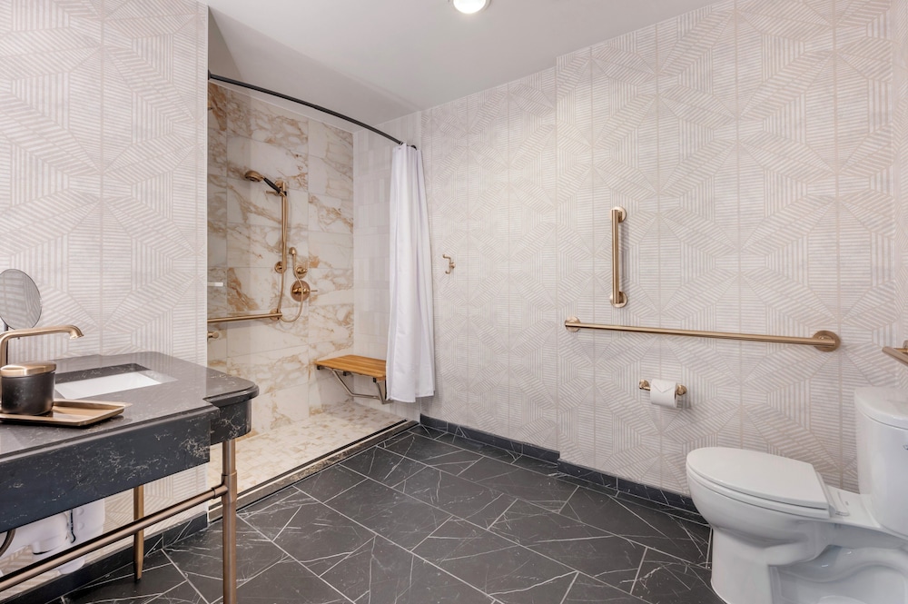 Omni Severin Hotel - photo 60