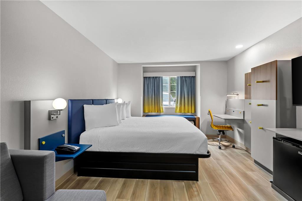 Microtel Inn & Suites by Wyndham Norcross - photo 18