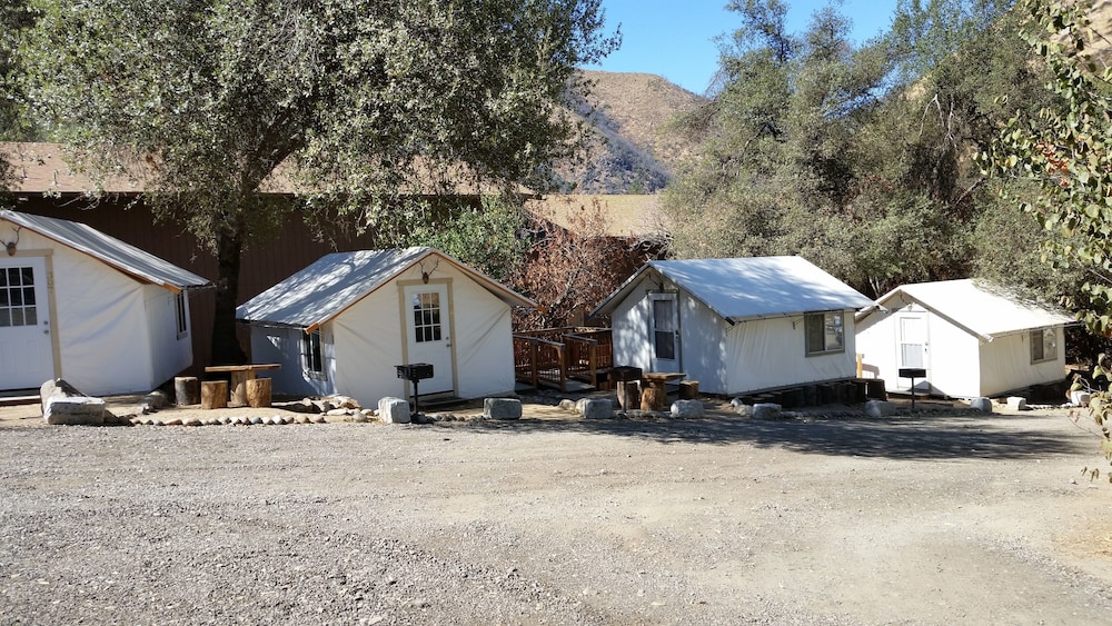 Indian Flat RV Park Tent Cabins & Cottages - photo 10