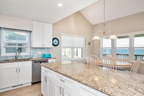 Front Row by Oak Island Accommodations - photo 47