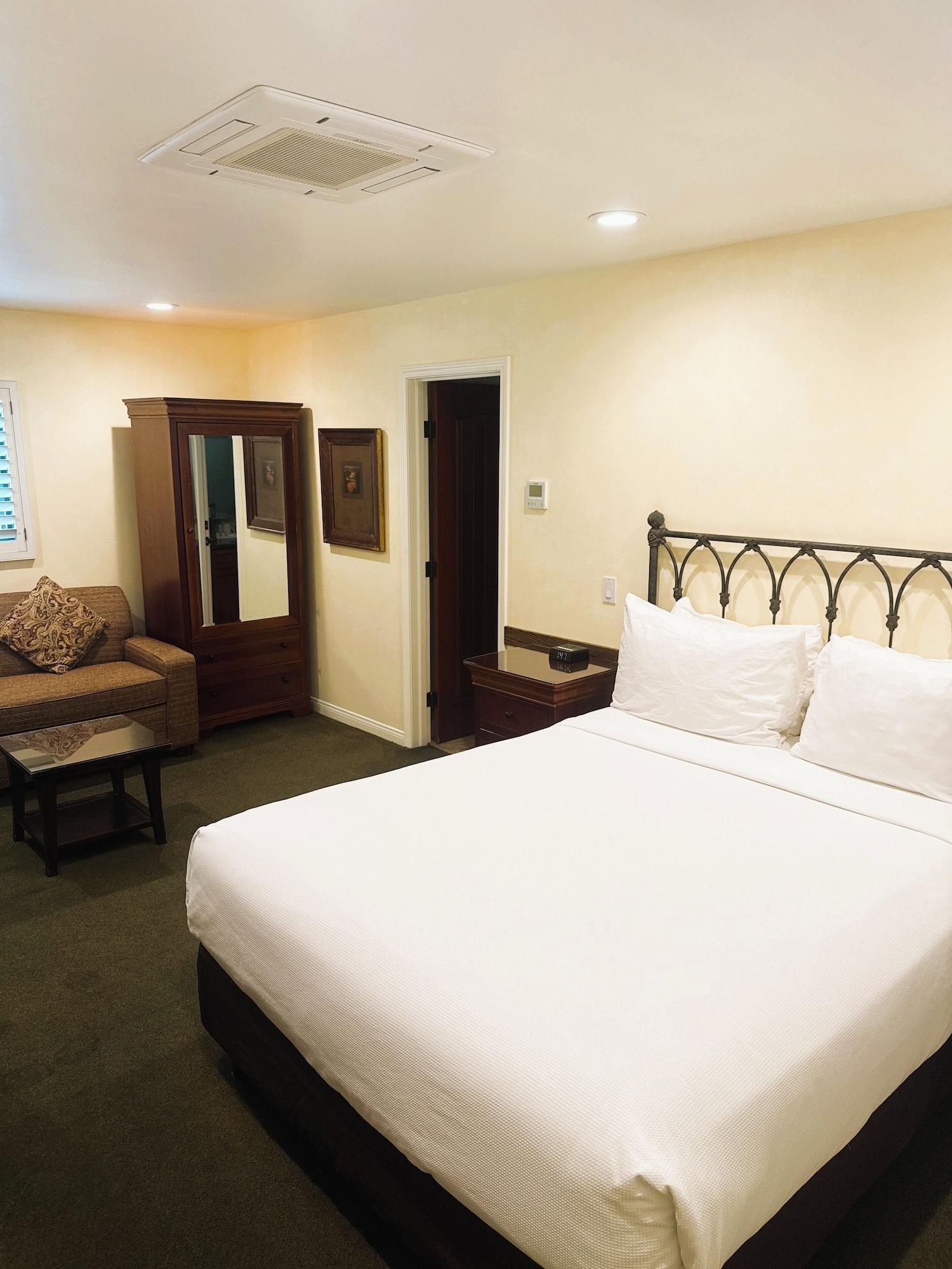Castillo Inn at the Beach - photo 30