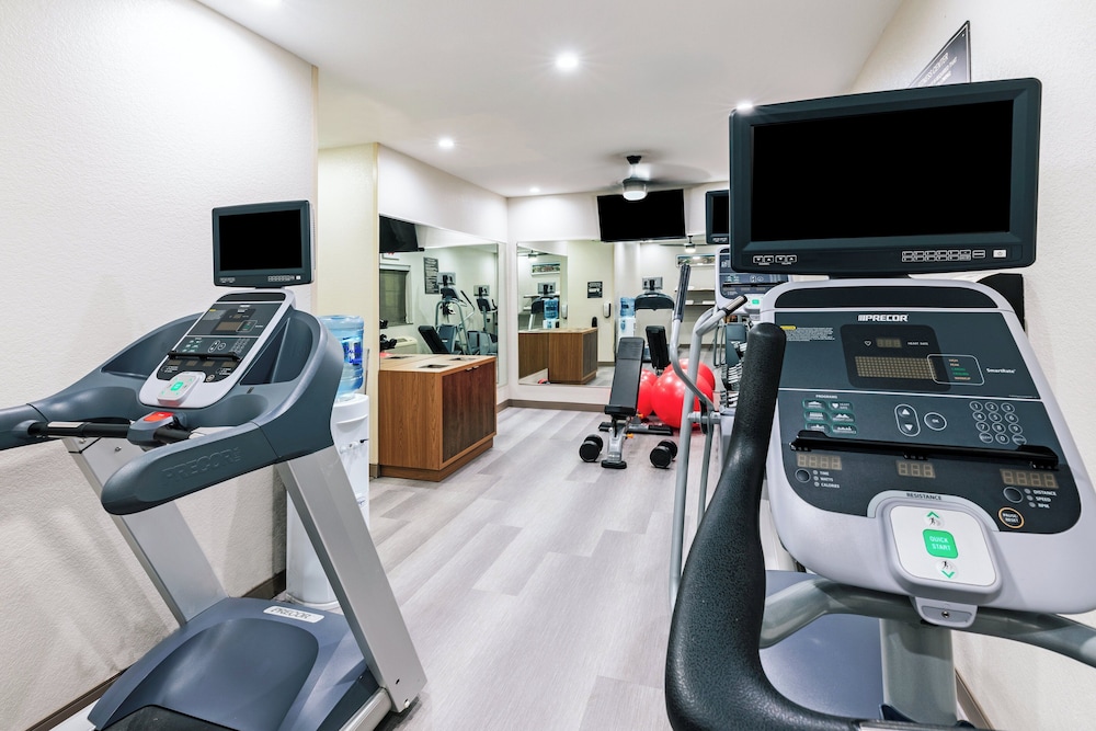 Candlewood Suites Fayetteville University of Arkansas by IHG - photo 24