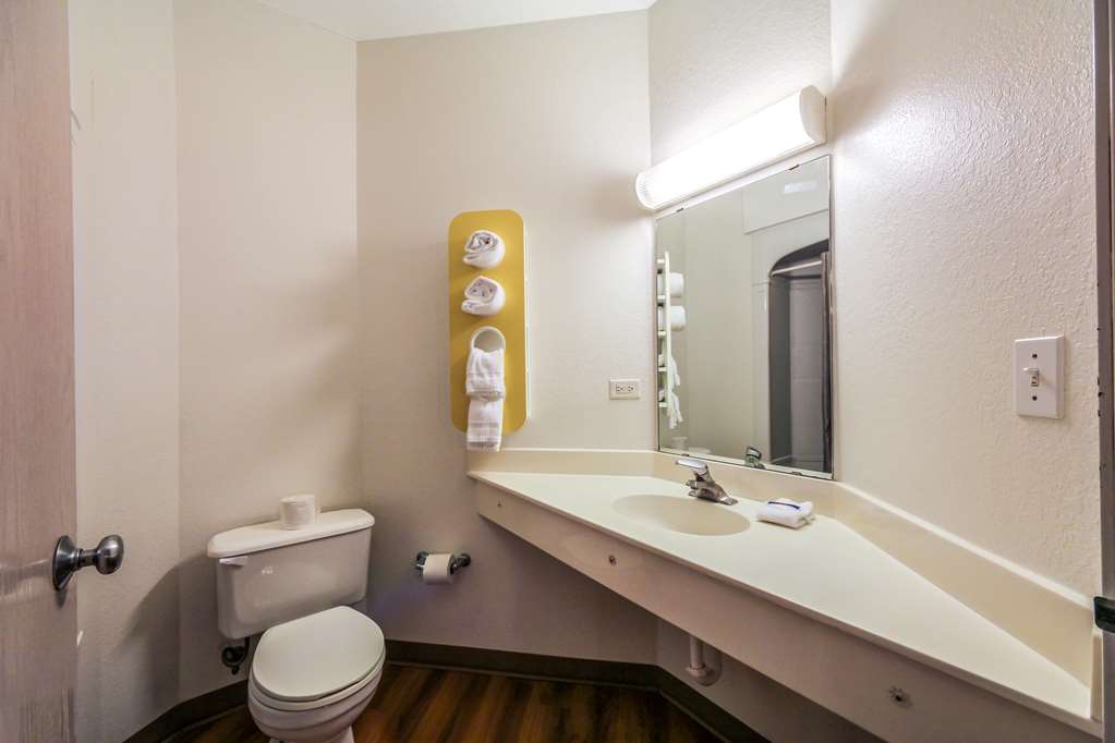 Motel 6 New Braunfels - photo 23