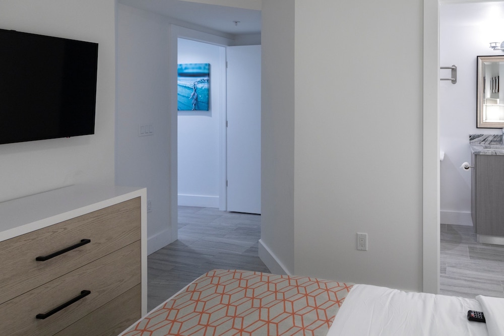 Provident Oceana Beachfront Suites - photo 8