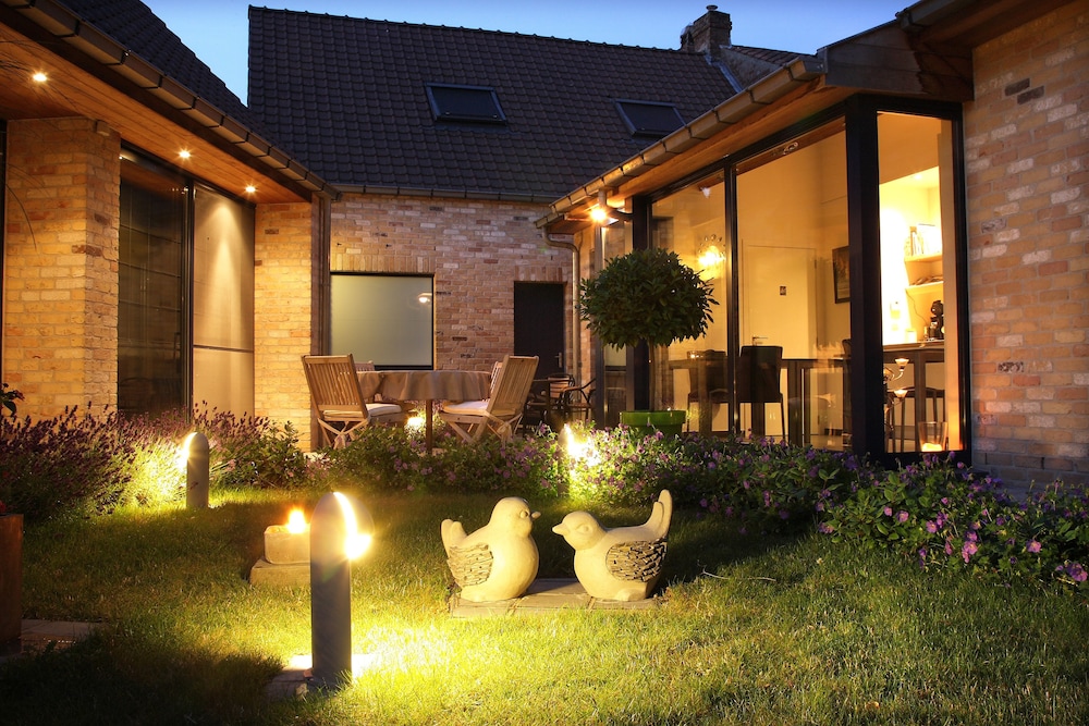 B&B Lievejan — 4-Star Luxury Hotel in Jabbeke, Belgium
