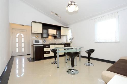 Apartmani Mlinar in Gornji Karin, Croatia