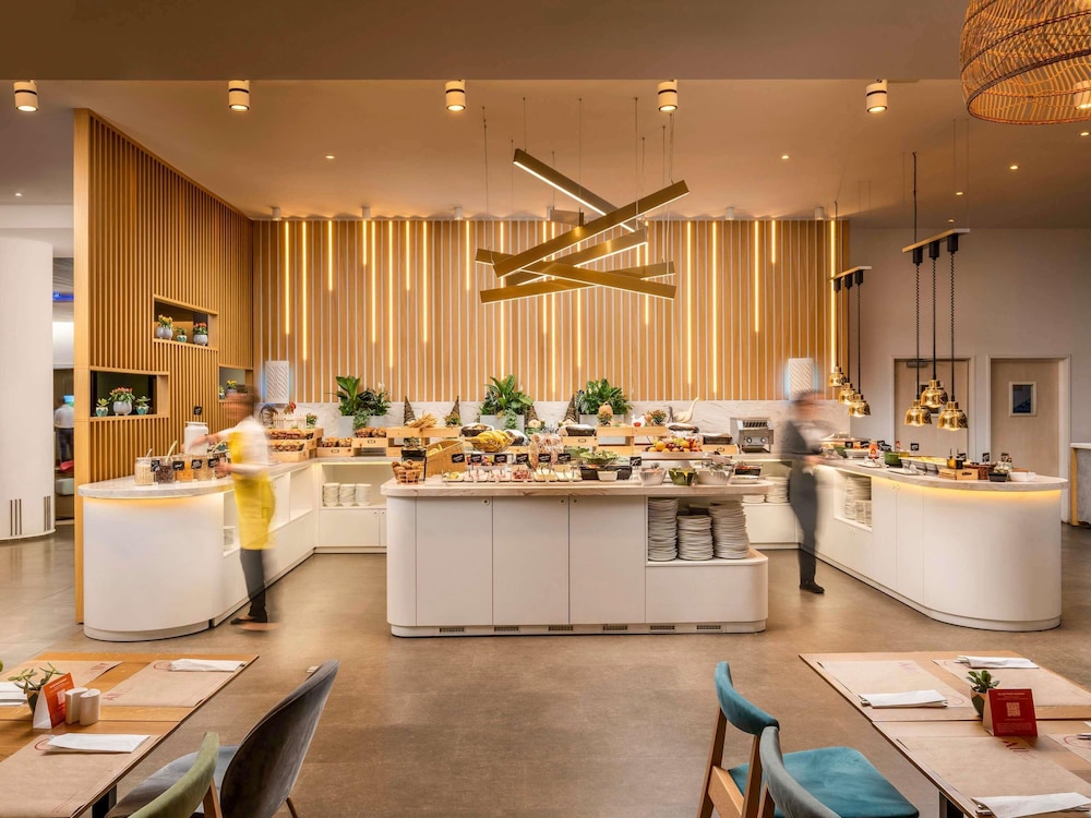 מזון ומשקאות