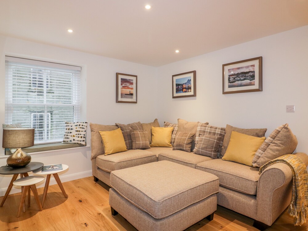 Captain's Cabin — 5-Star Luxury Hotel in St Austell, United Kingdom