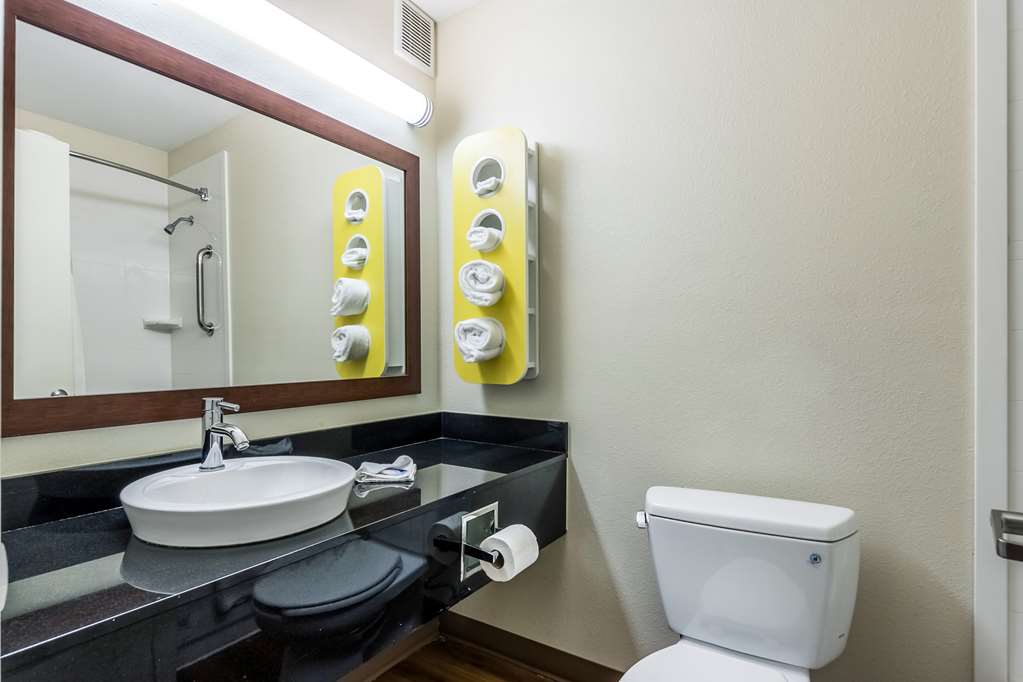 Motel 6 New Brunswick - photo 21