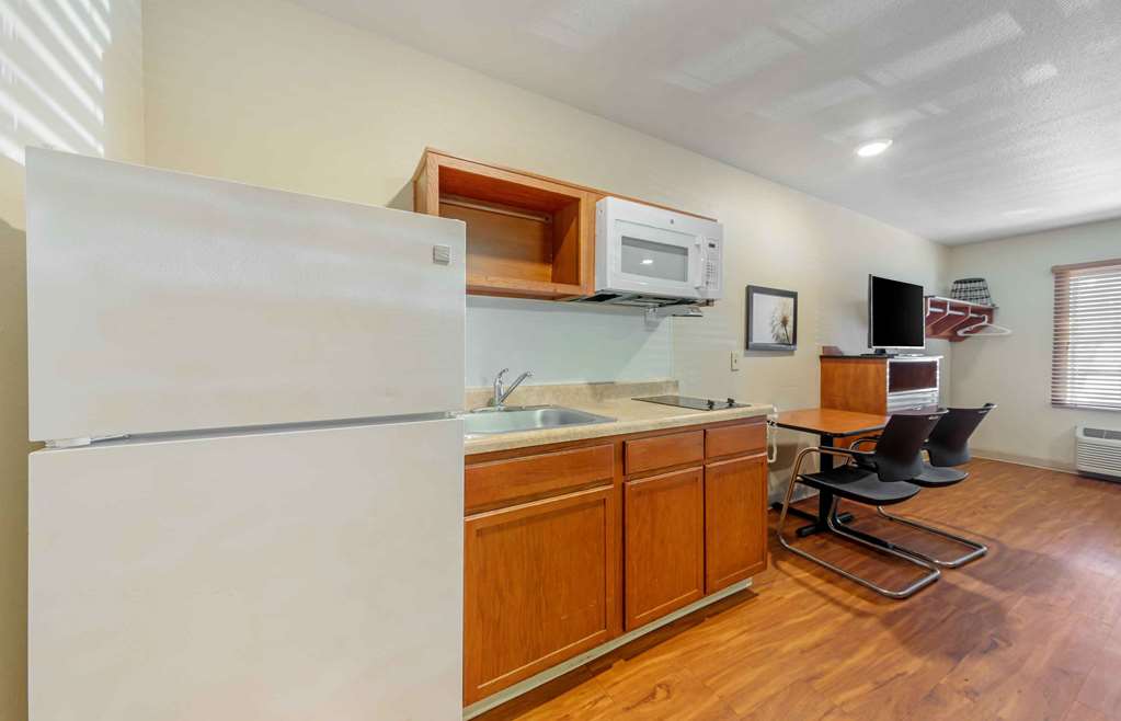 Extended Stay America Select Suites Fort Lauderdale Airport West - photo 29