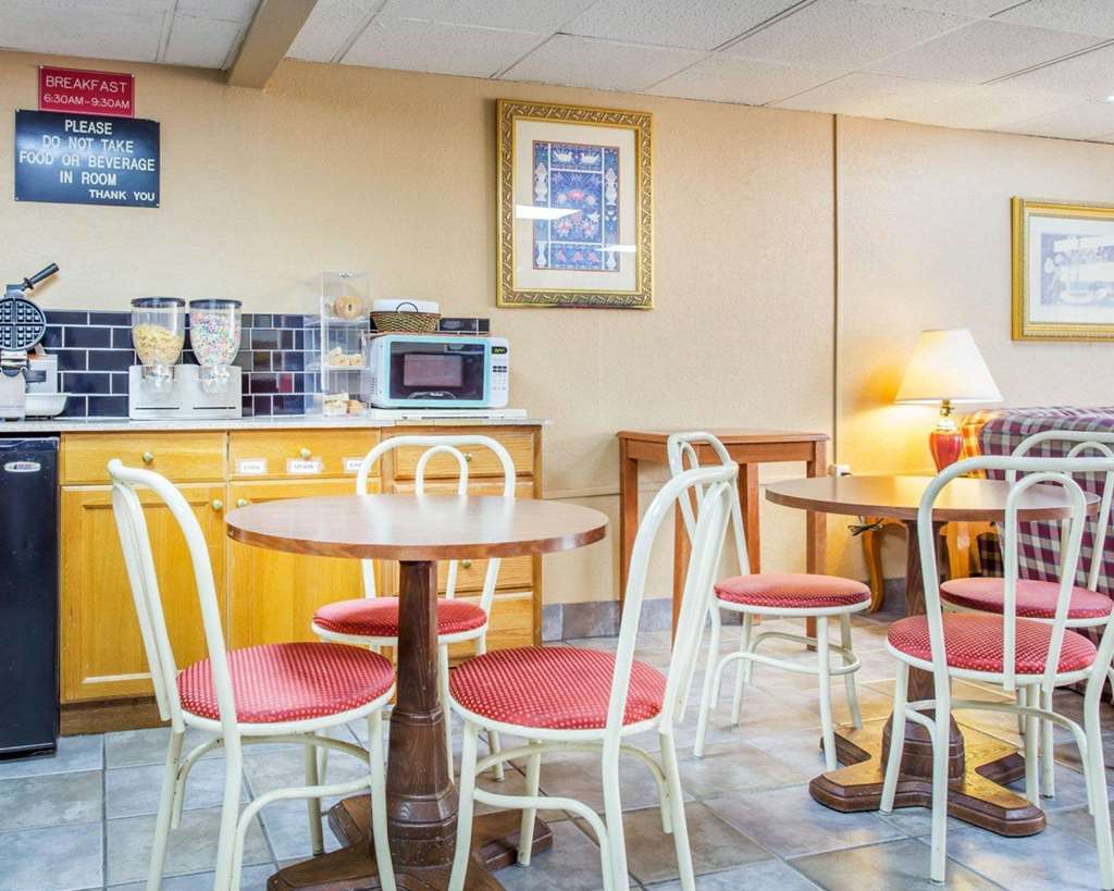 Rodeway Inn Stone Mountain - photo 42