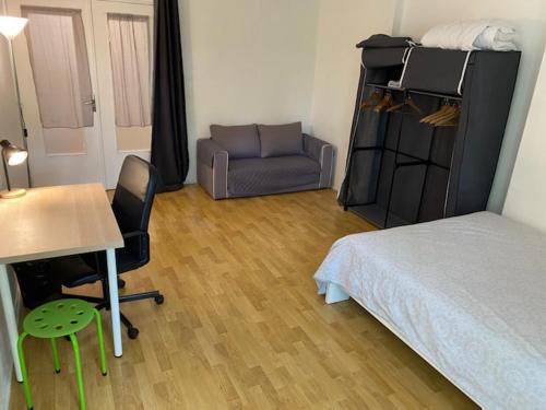 SleepSmartParisRERA5Min - last minute hotel in Boissy-Saint-Leger