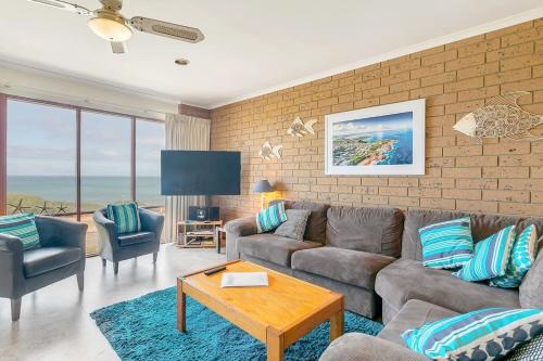 Knights View 2 14 Merrilli BYO Linen Wi Fi Beachfront — hotel in Port Elliot