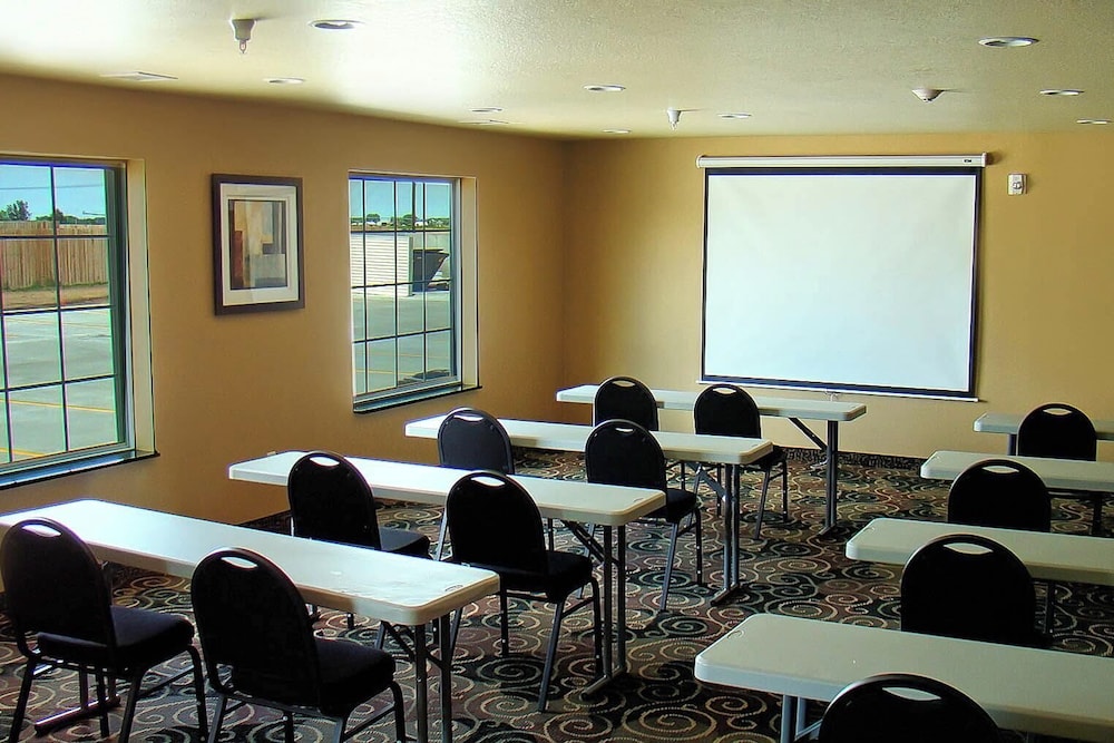Cobblestone Inn & Suites Schuyler - photo 61