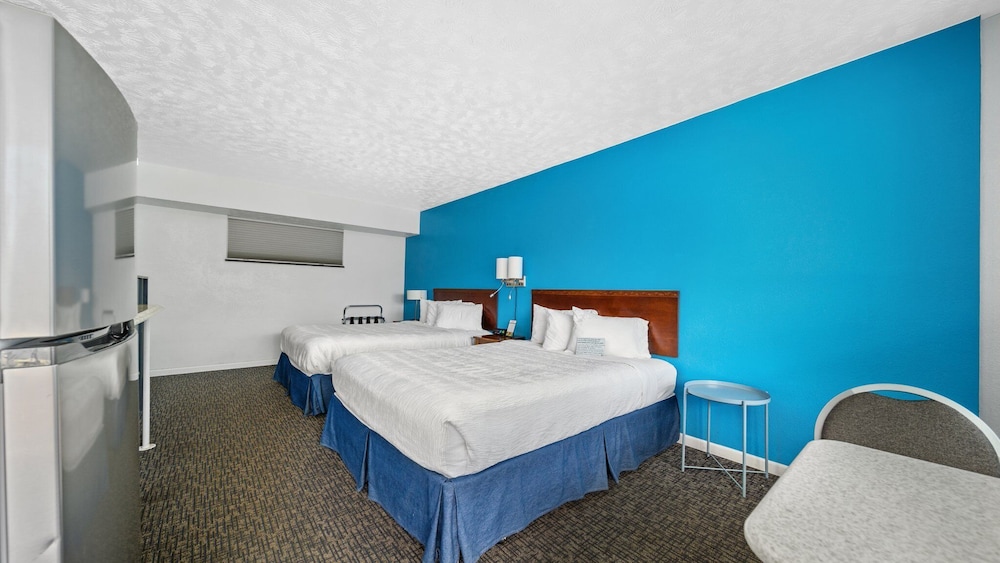 Grand Traverse Motel - photo 25