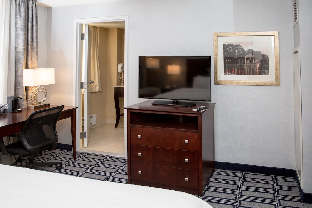 Hampton Inn & Suites Providence Downtown - photo 12