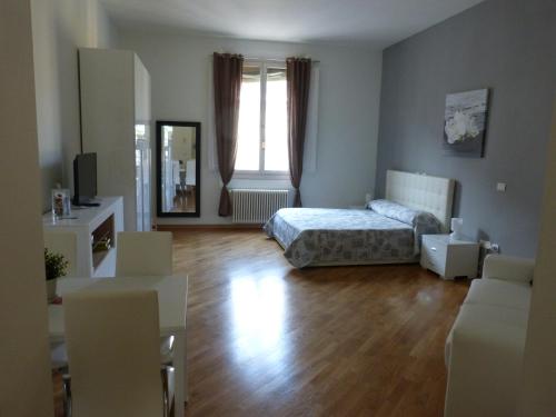 Residenza Piazza Santo Stefano — 4-Star Luxury Hotel in Bologna, Italy