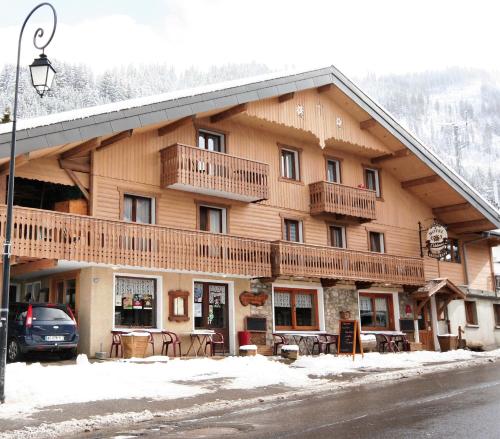 HOtel L’edelweiss in Chatel, France