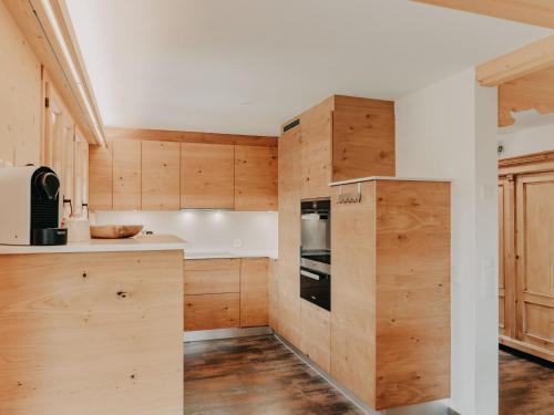 Apartment Giferblick by Interhome — 4-Star Luxury Hotel in Gstaad, Switzerland