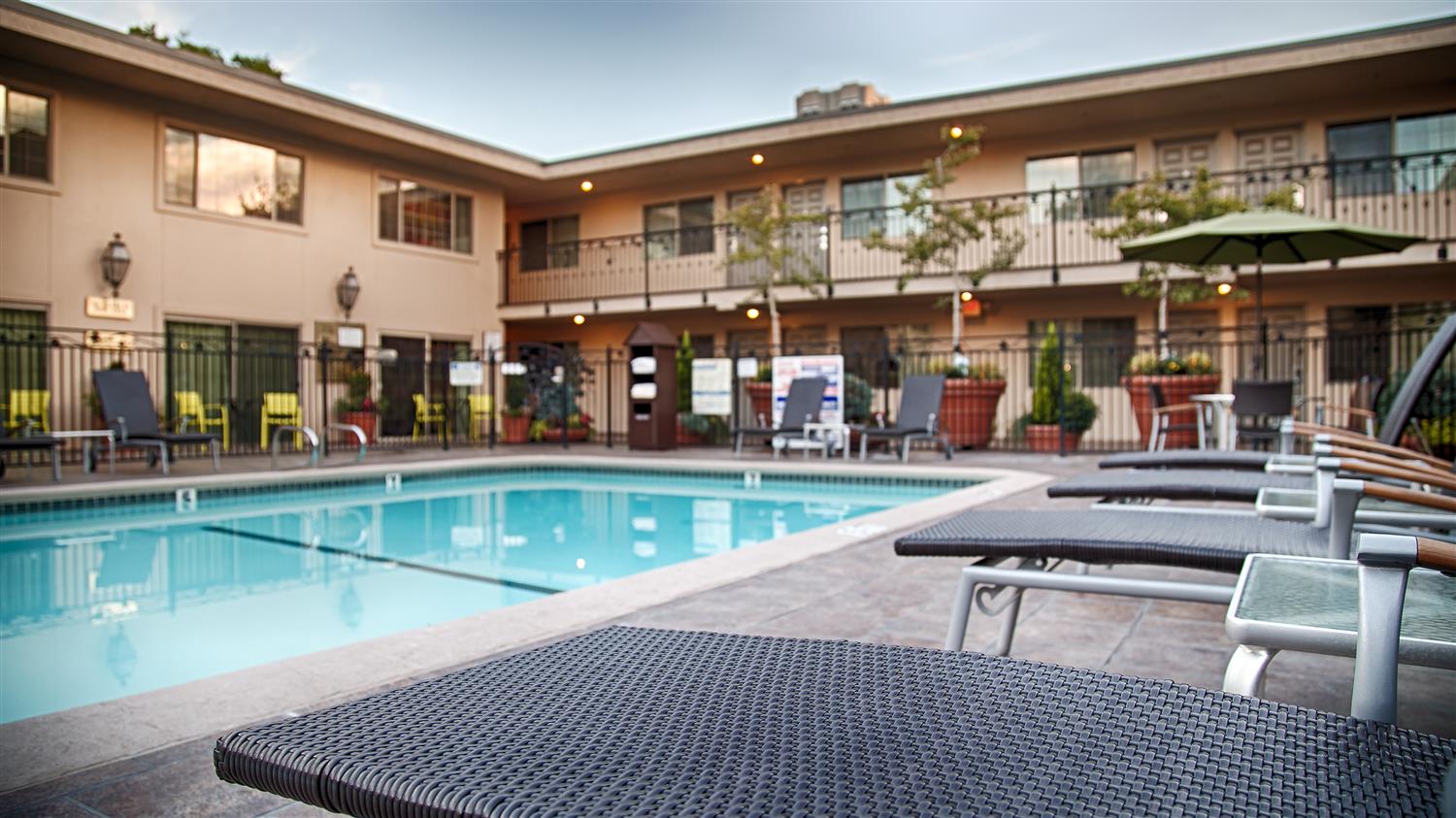 Best Western Plus Sutter House - photo 4