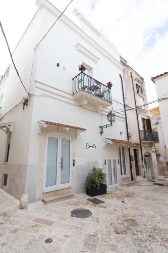 B & B Carol's — 4-Star Luxury Hotel in Valenzano, Italy