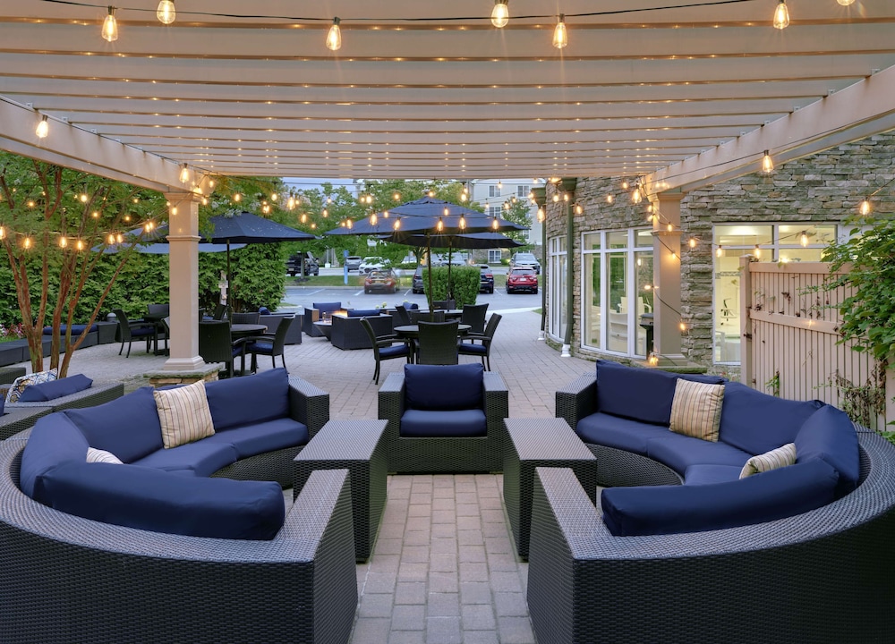 Hilton Garden Inn Melville - photo 40