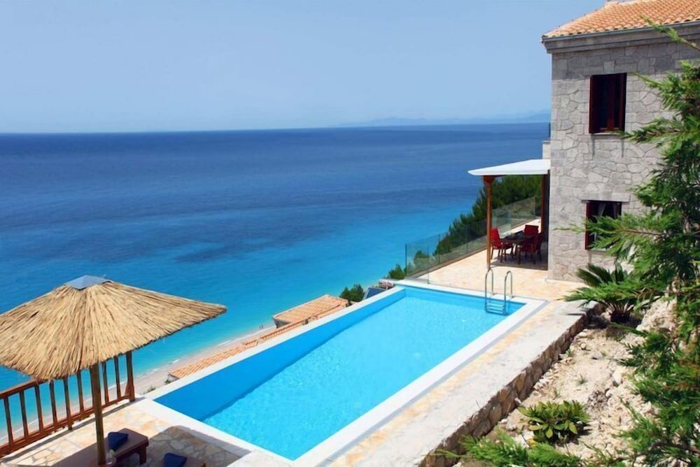 Milos Paradise Luxury Villas — 4-Star Luxury Hotel in Lefkada, Greece