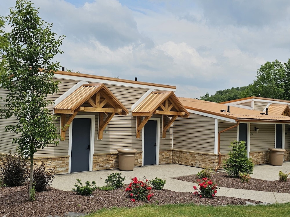 The Lodge at Chalk Hill - featured photo