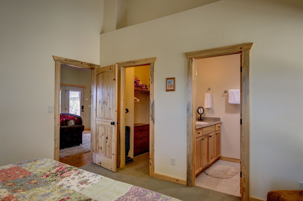 Ridgetop Hideaway - photo 4