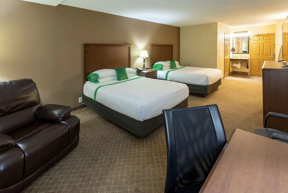 Hospitality Inn & Suites - photo 3
