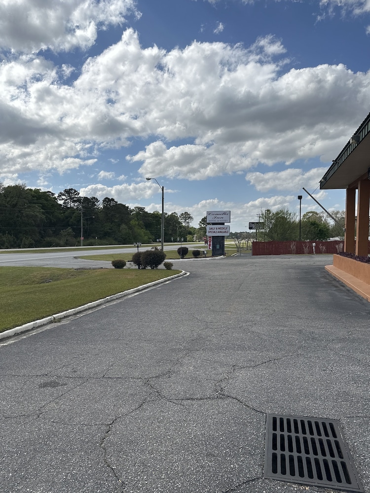 Camilla Inn & Suites - photo 38
