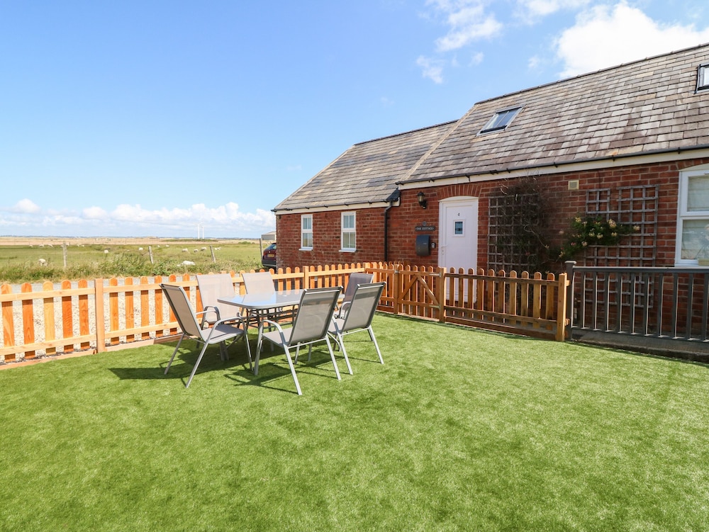 Oak Cottage — 4-Star Luxury Hotel in Caernarfon, United Kingdom