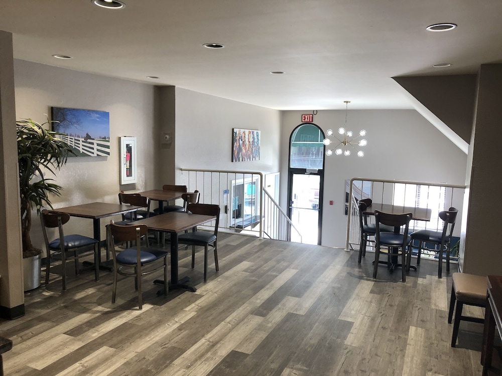 DuPont Suites - photo 5